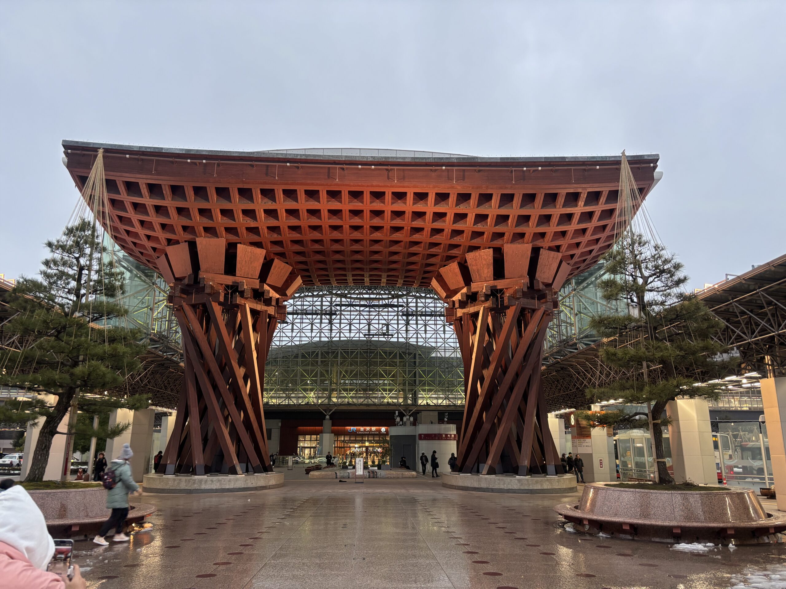 名古屋発バス旅!冬の白川郷・金沢1泊2日おすすめルート&観光地